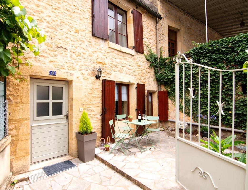 Cozy Cottage With Garden In Sarlat Medieval Centre エクステリア 写真